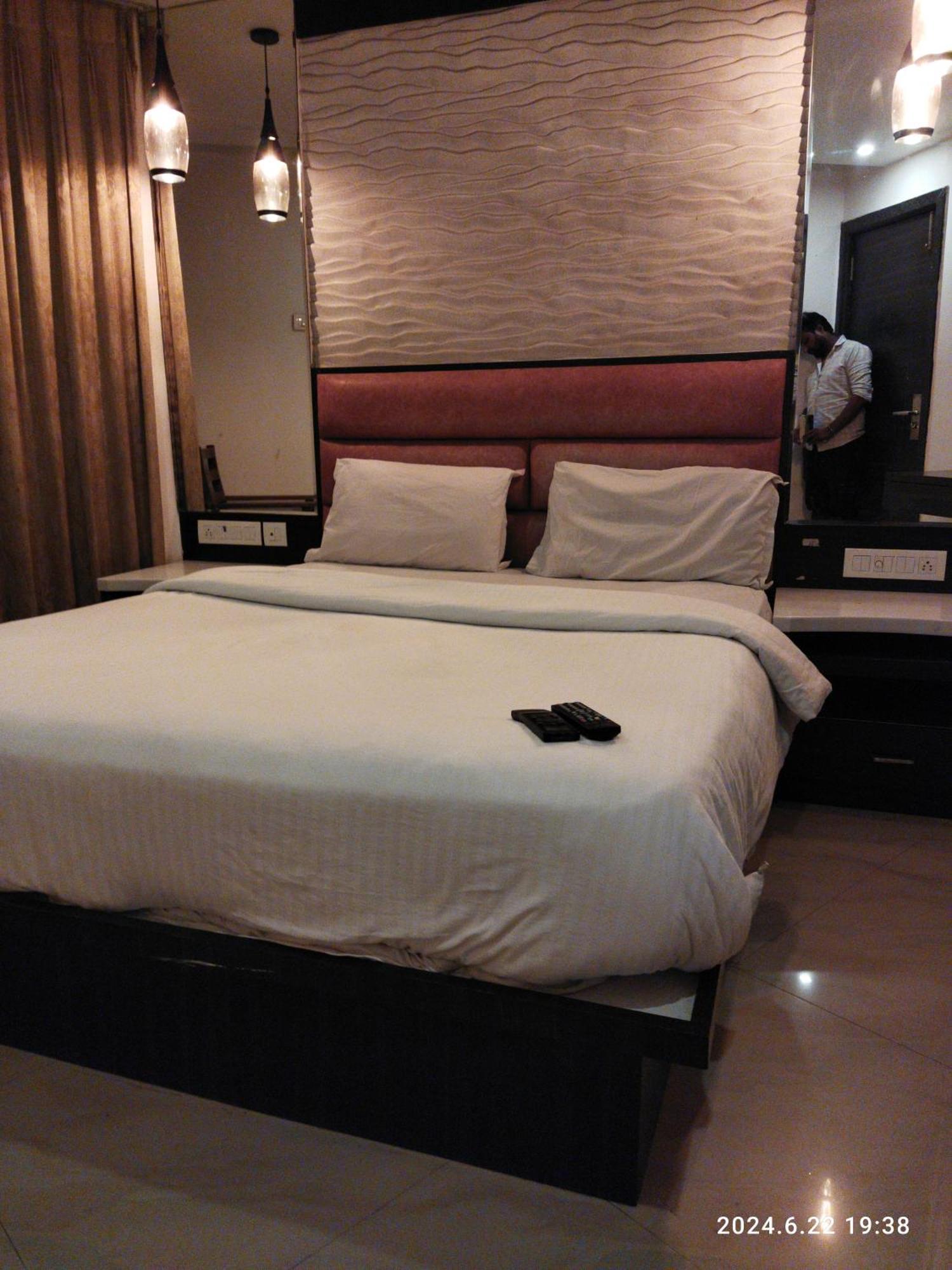 Ajith Residency Near Marina Beach Chennai Luaran gambar